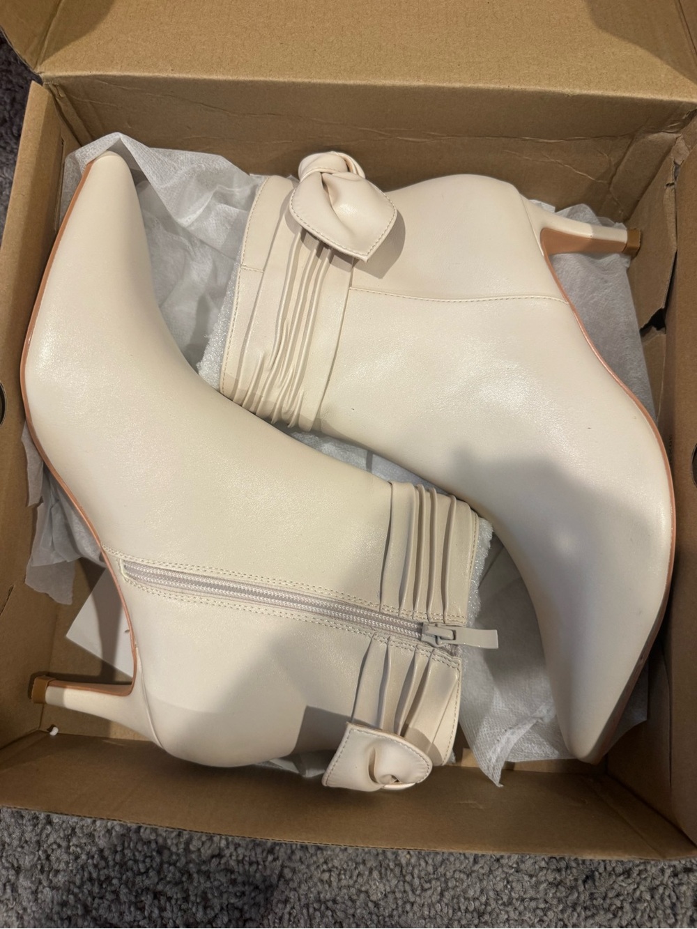 Elegant Cream Knot-Accent Ankle Booties